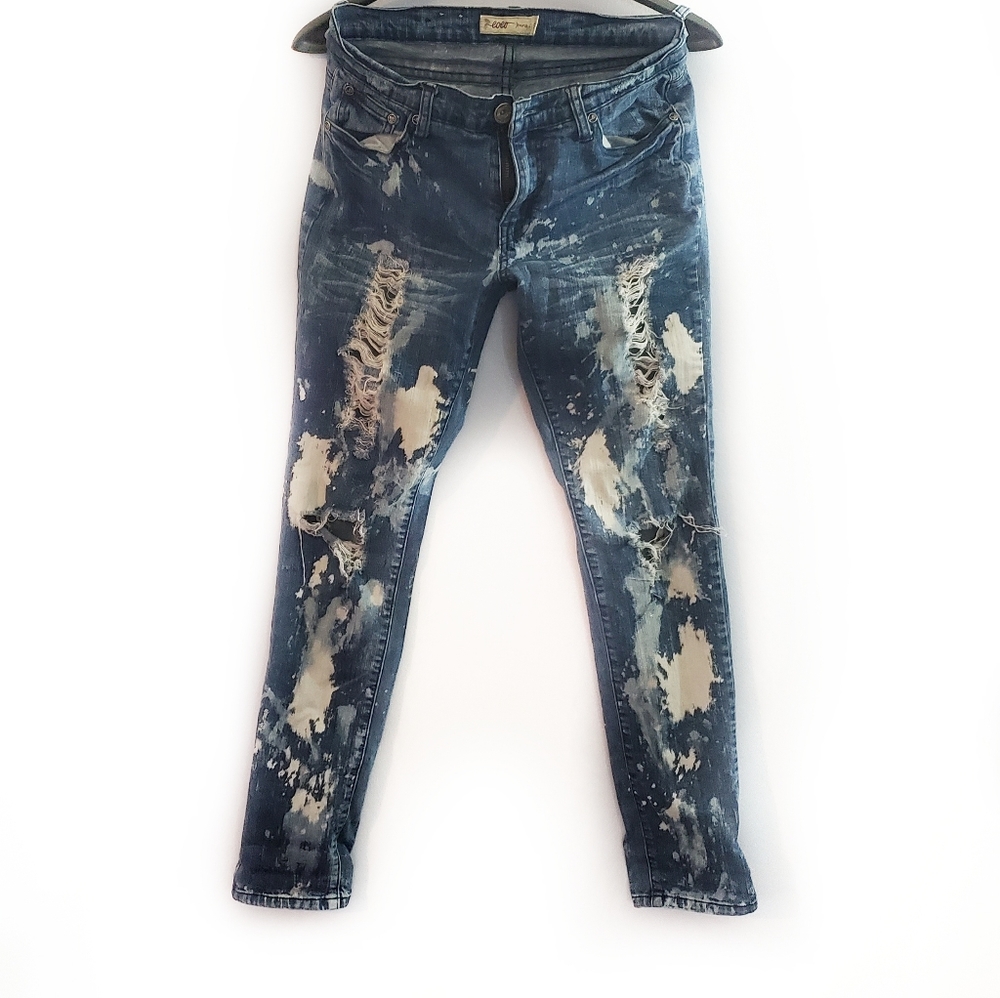 EOEO Distressed Jeans